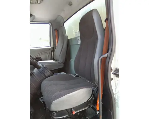 INTERNATIONAL 4400 SEAT, FRONT