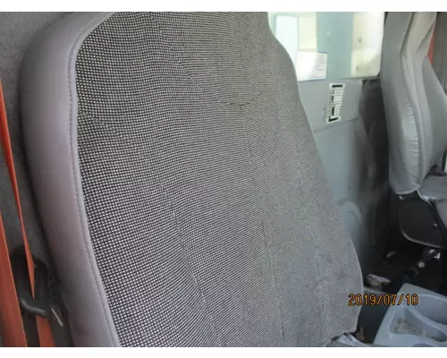 INTERNATIONAL 4400 SEAT, FRONT