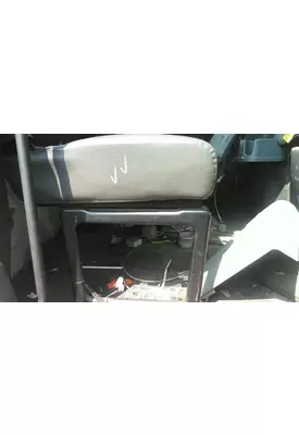 INTERNATIONAL 4400 SEAT, FRONT