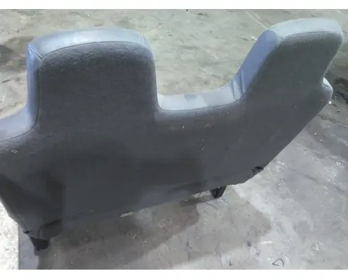 INTERNATIONAL 4400 SEAT, FRONT