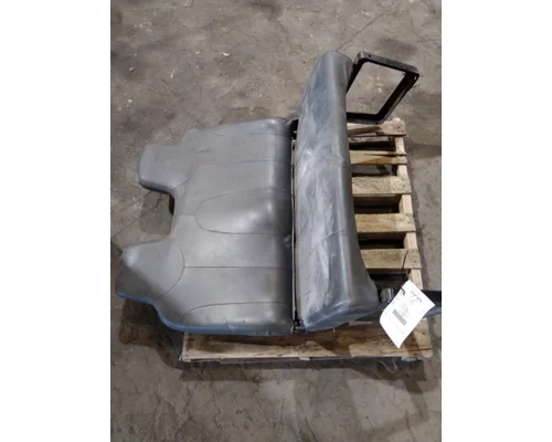 INTERNATIONAL 4400 SEAT, FRONT