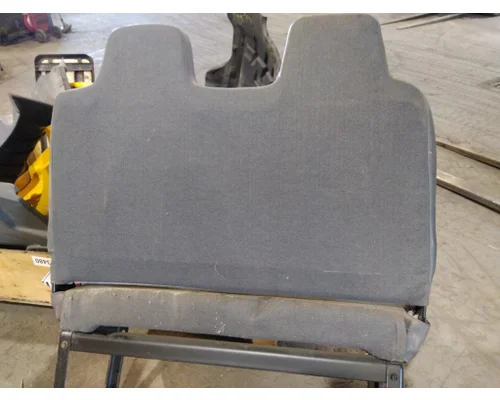 INTERNATIONAL 4400 SEAT, FRONT