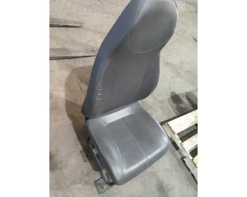 INTERNATIONAL 4400 SEAT, FRONT