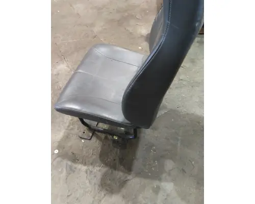 INTERNATIONAL 4400 SEAT, FRONT