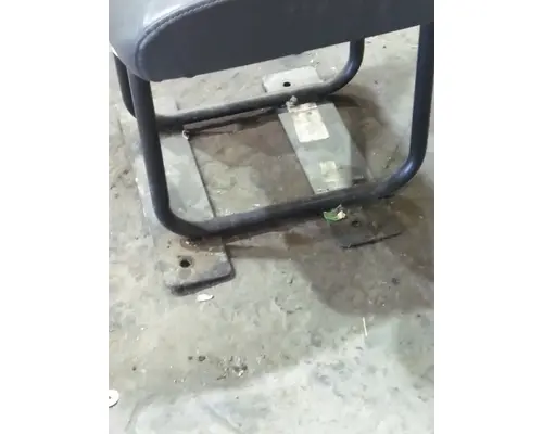 INTERNATIONAL 4400 SEAT, FRONT