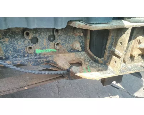 INTERNATIONAL 4400 SPRING HANGER