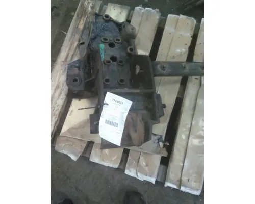 INTERNATIONAL 4400 SPRING HANGER