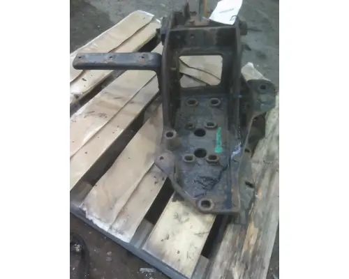 INTERNATIONAL 4400 SPRING HANGER