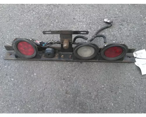 INTERNATIONAL 4400 STOP TURN TAIL LAMP