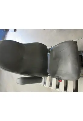 INTERNATIONAL 4400 Seat, Front