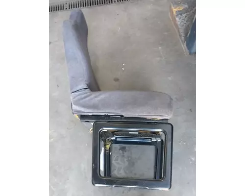 INTERNATIONAL 4400 Seat, Front