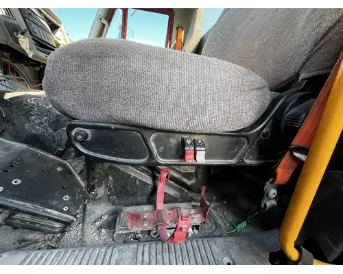 INTERNATIONAL 4400 Seat, Front