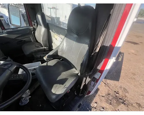 INTERNATIONAL 4400 Seat, Front