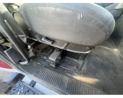 INTERNATIONAL 4400 Seat, Front
