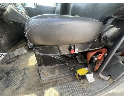 INTERNATIONAL 4400 Seat, Front