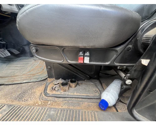 INTERNATIONAL 4400 Seat, Front