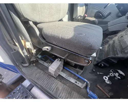INTERNATIONAL 4400 Seat, Front