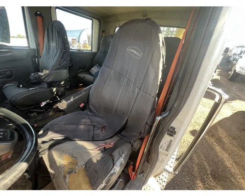 INTERNATIONAL 4400 Seat, Front