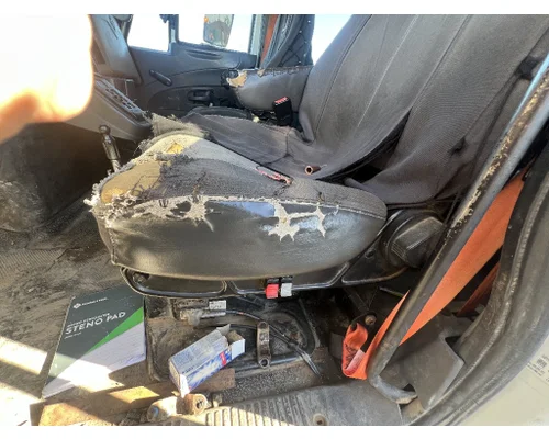INTERNATIONAL 4400 Seat, Front