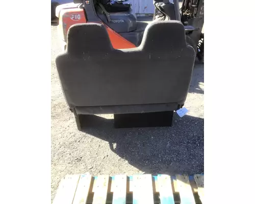 INTERNATIONAL 4400 Seat