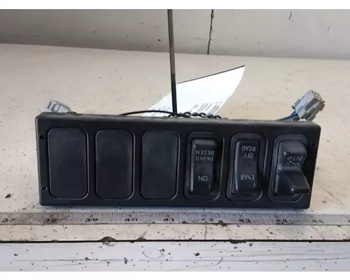 INTERNATIONAL 4400 Switch 