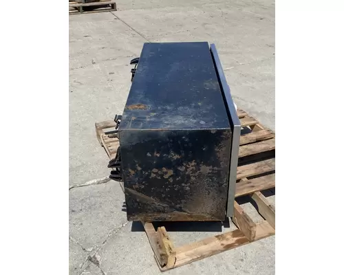 INTERNATIONAL 4400 Tool Box