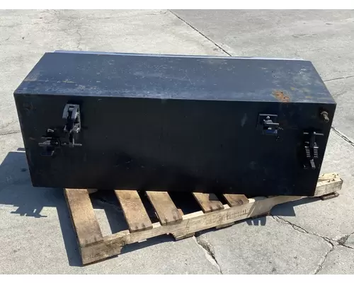 INTERNATIONAL 4400 Tool Box