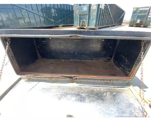 INTERNATIONAL 4400 Tool Box