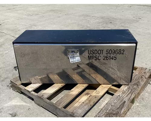 INTERNATIONAL 4400 Tool Box