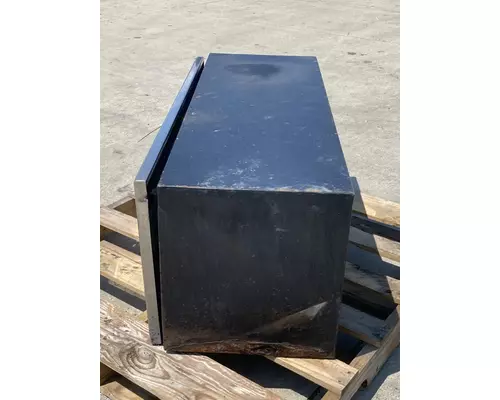 INTERNATIONAL 4400 Tool Box