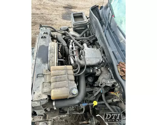 INTERNATIONAL 4400 Valve Cover