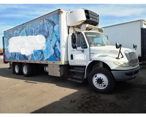 INTERNATIONAL 4400 Vehicle For Sale