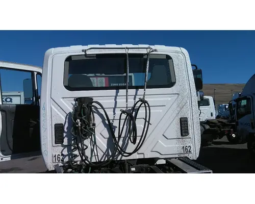 INTERNATIONAL 4400 WHOLE TRUCK FOR RESALE