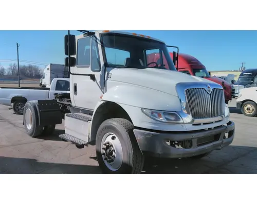 INTERNATIONAL 4400 WHOLE TRUCK FOR RESALE