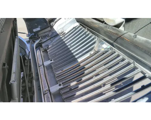 INTERNATIONAL 4400 WHOLE TRUCK FOR RESALE