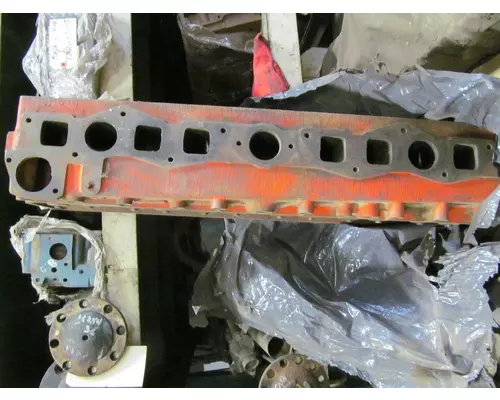 INTERNATIONAL 450 Cylinder Head