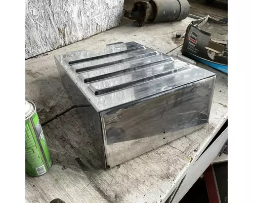 INTERNATIONAL 4600 Battery BoxTray