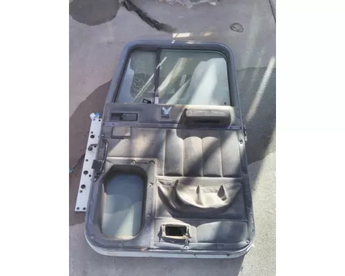 INTERNATIONAL 4600 DOOR ASSEMBLY, FRONT