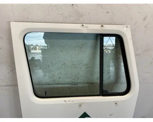 INTERNATIONAL 4600 Door Assembly, Front