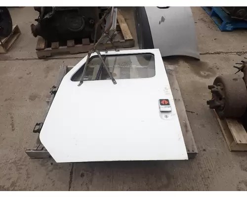 INTERNATIONAL 4600 Door Assembly, Front