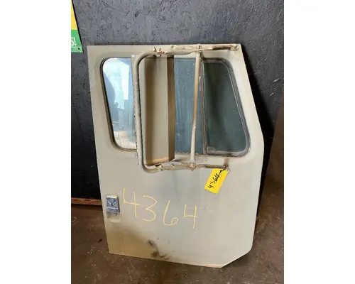 INTERNATIONAL 4600 Door Assembly, Front