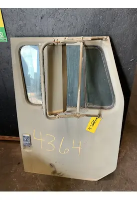 INTERNATIONAL 4600 Door Assembly, Front