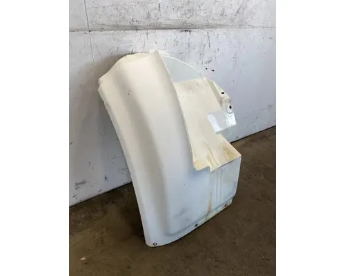 INTERNATIONAL 4600 Fender Extension