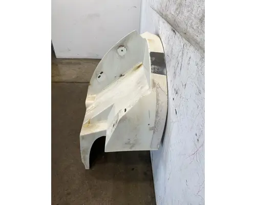 INTERNATIONAL 4600 Fender Extension
