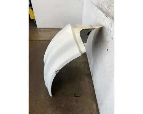 INTERNATIONAL 4600 Fender Extension