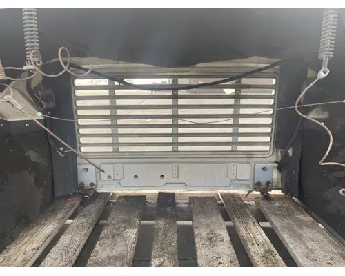 INTERNATIONAL 4600 Hood