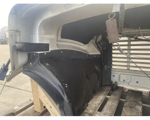 INTERNATIONAL 4600 Hood