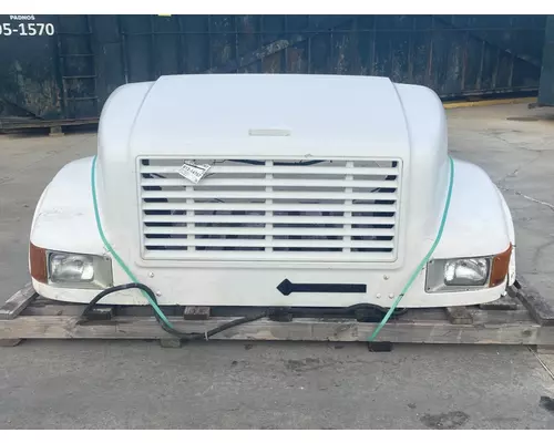 INTERNATIONAL 4600 Hood