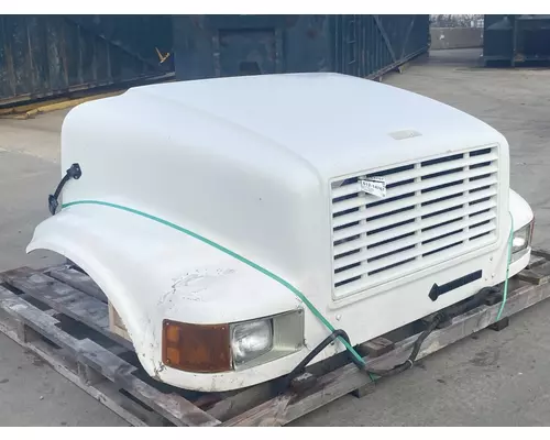 INTERNATIONAL 4600 Hood