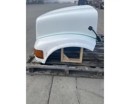 INTERNATIONAL 4600 Hood